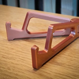 Fold · mobilholder. Kildeudgiverens foto af modellen Foldable phone holder/stand print in place; original farve. Foto: Figura3D.