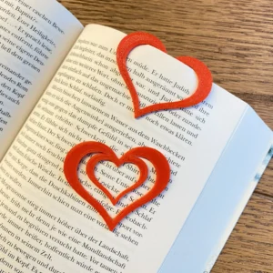 Hjerte · bogmærke. Kildeudgiverens foto af modellen Heart Bookmark; original farve. Foto: R3D.